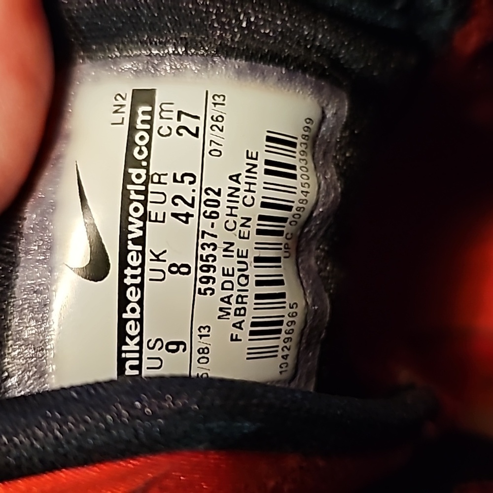 Rare Nike Collectors Sneaker, Nike Hyperdunk's Men's Size 9. - Picture 3 of 8